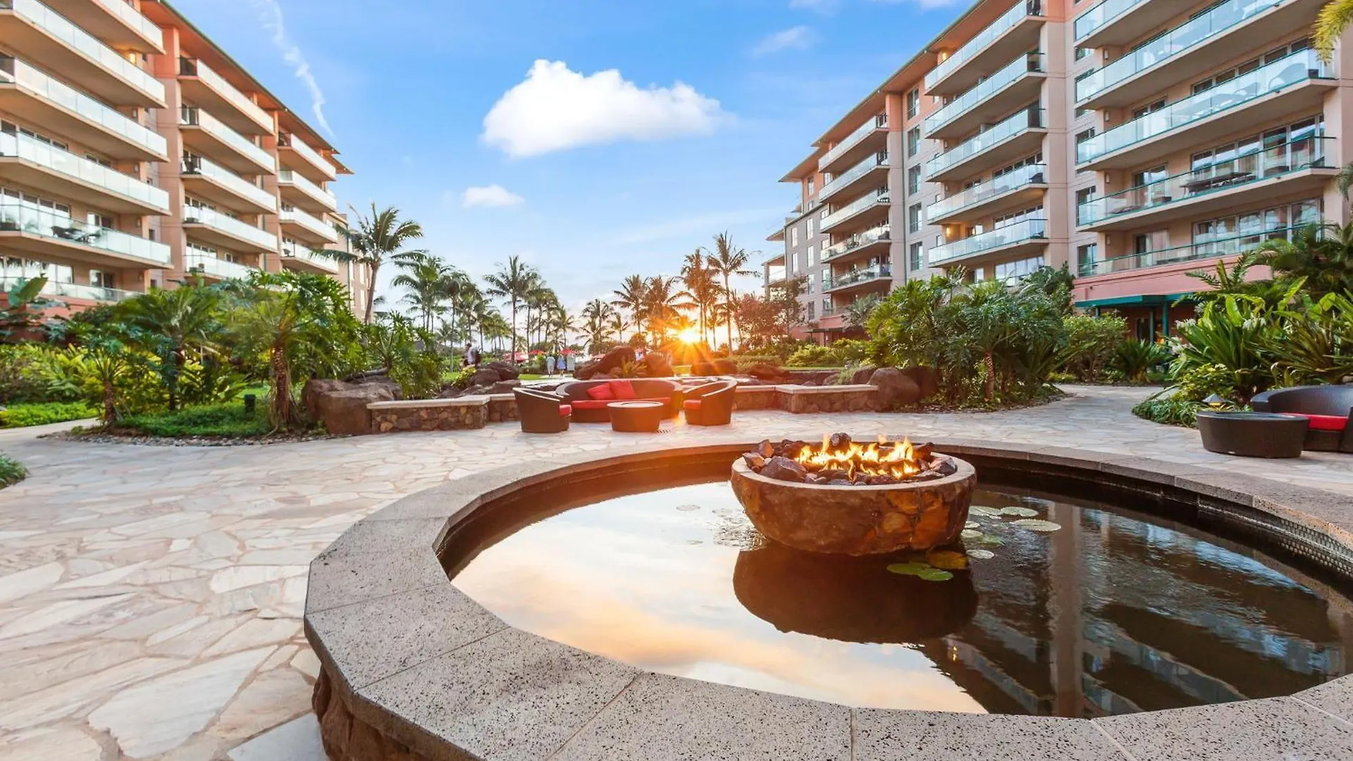 Extra Large 1Br Luxury Resort Condo With Massive Outdoor Space & Balcony Lahaina